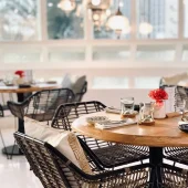 number one tower dining